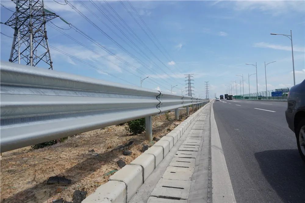 北辰高速公路护栏板